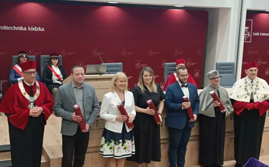 wręczenie dyplomów na Uroczystym Senacie